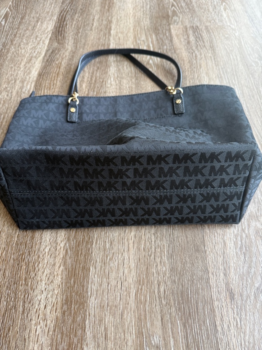 Michael Kors Black Jet Set Tote - Picture 3 of 7